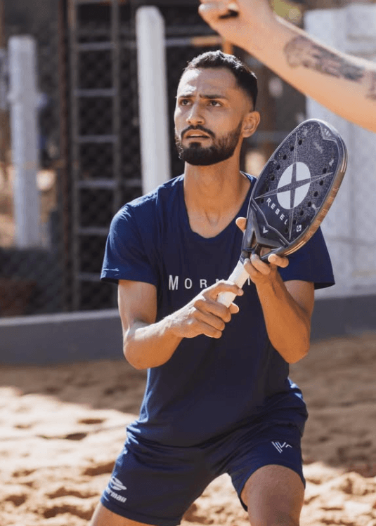 Prof. Lucas — Professor de beach tennis na Arena B2 Burilli